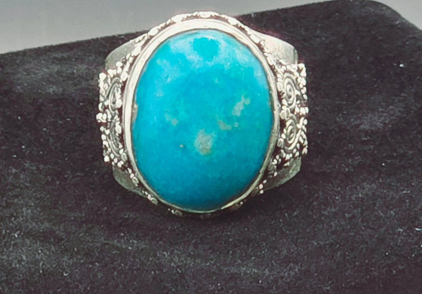 Bague en argent faite main avec pierres précieuses turquoise