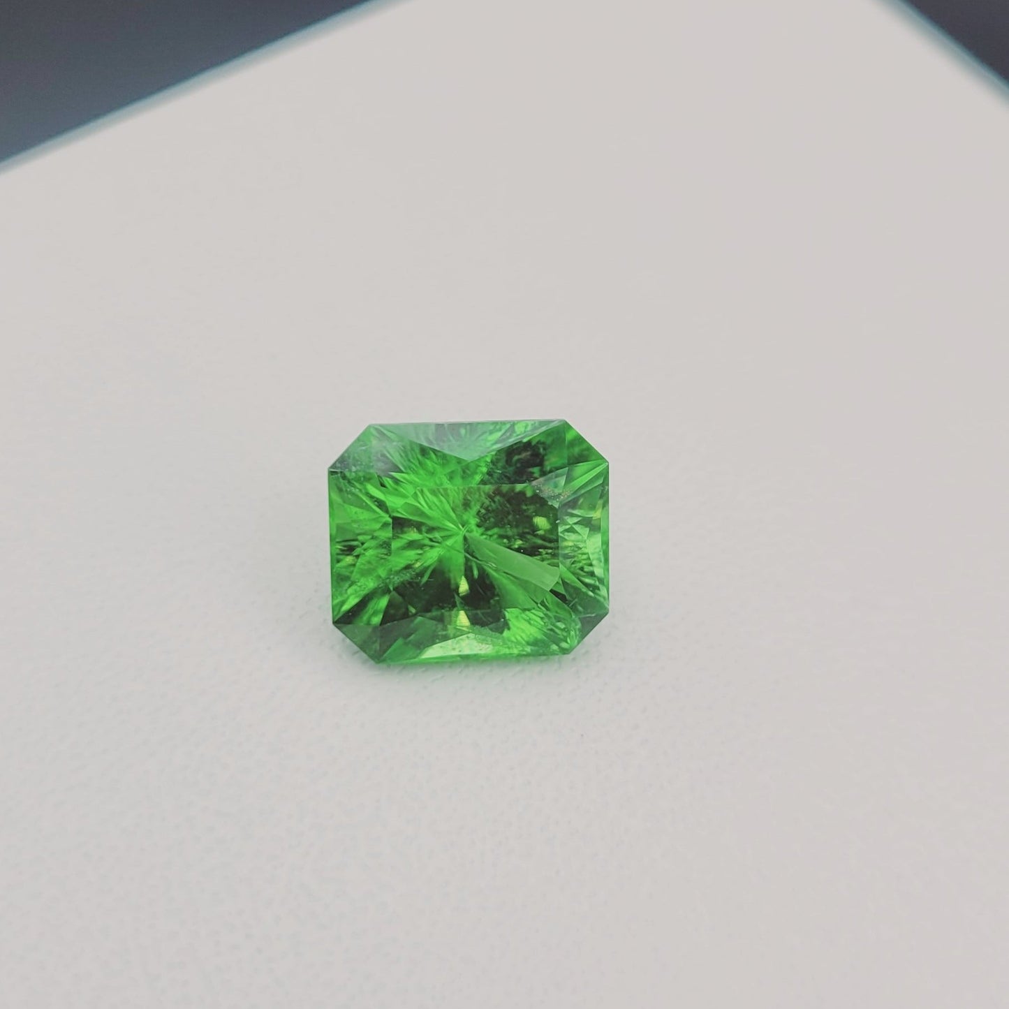Atemberaubender Peridot 10,43 Karat