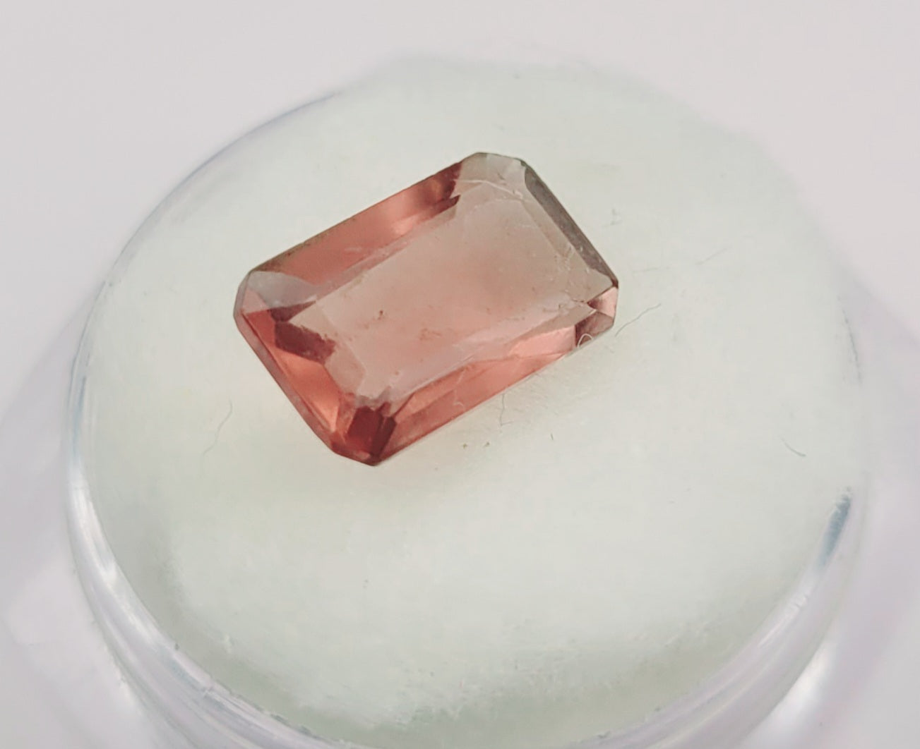 Tourmaline rose luxueuse