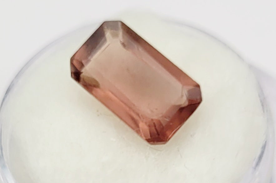 Tourmaline rose luxueuse