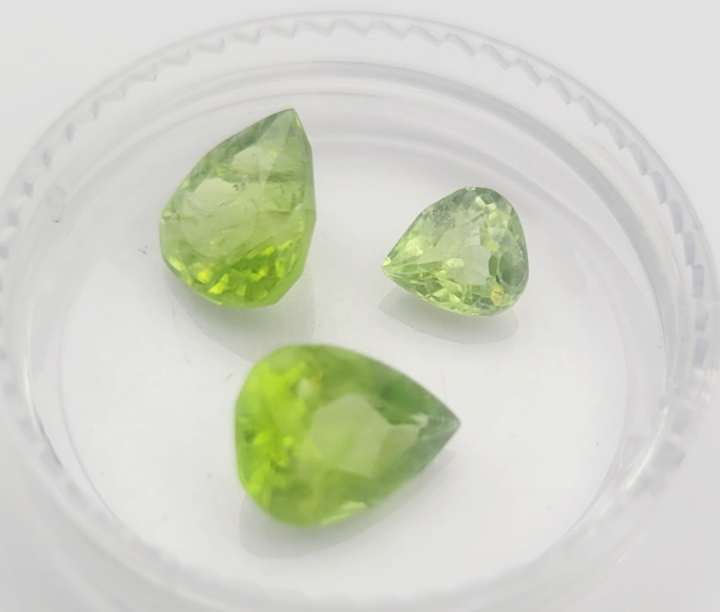 Atemberaubende 3-teilige Peridots