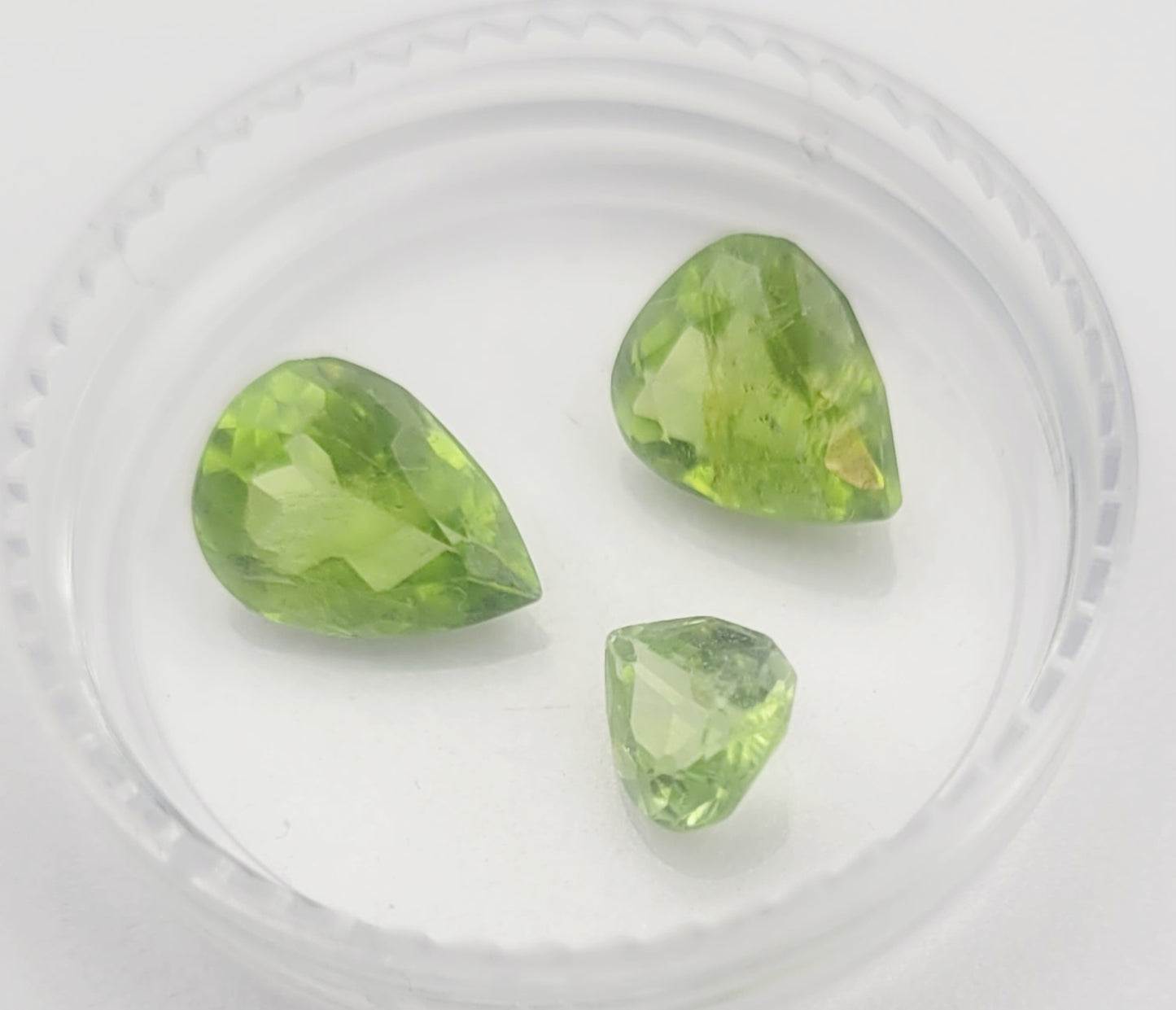 Atemberaubende 3-teilige Peridots