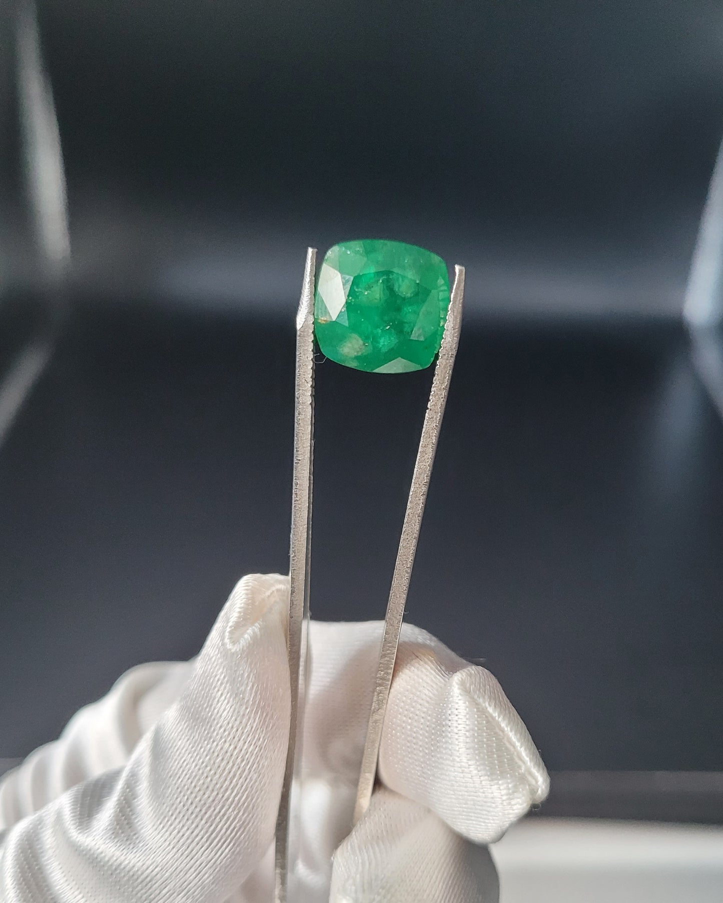 Emerald from swat 6.42 ct