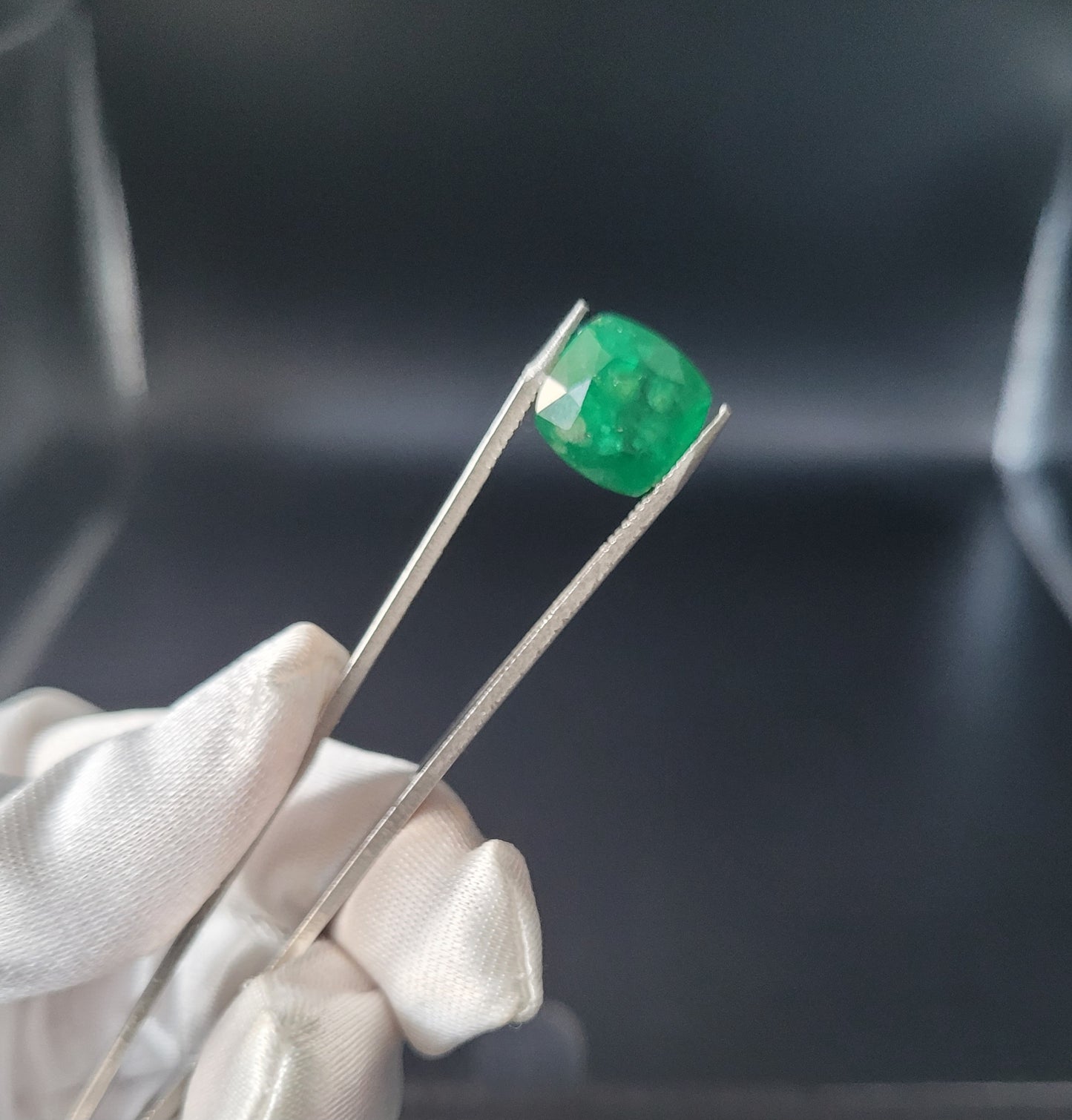 Emerald from swat 6.42 ct