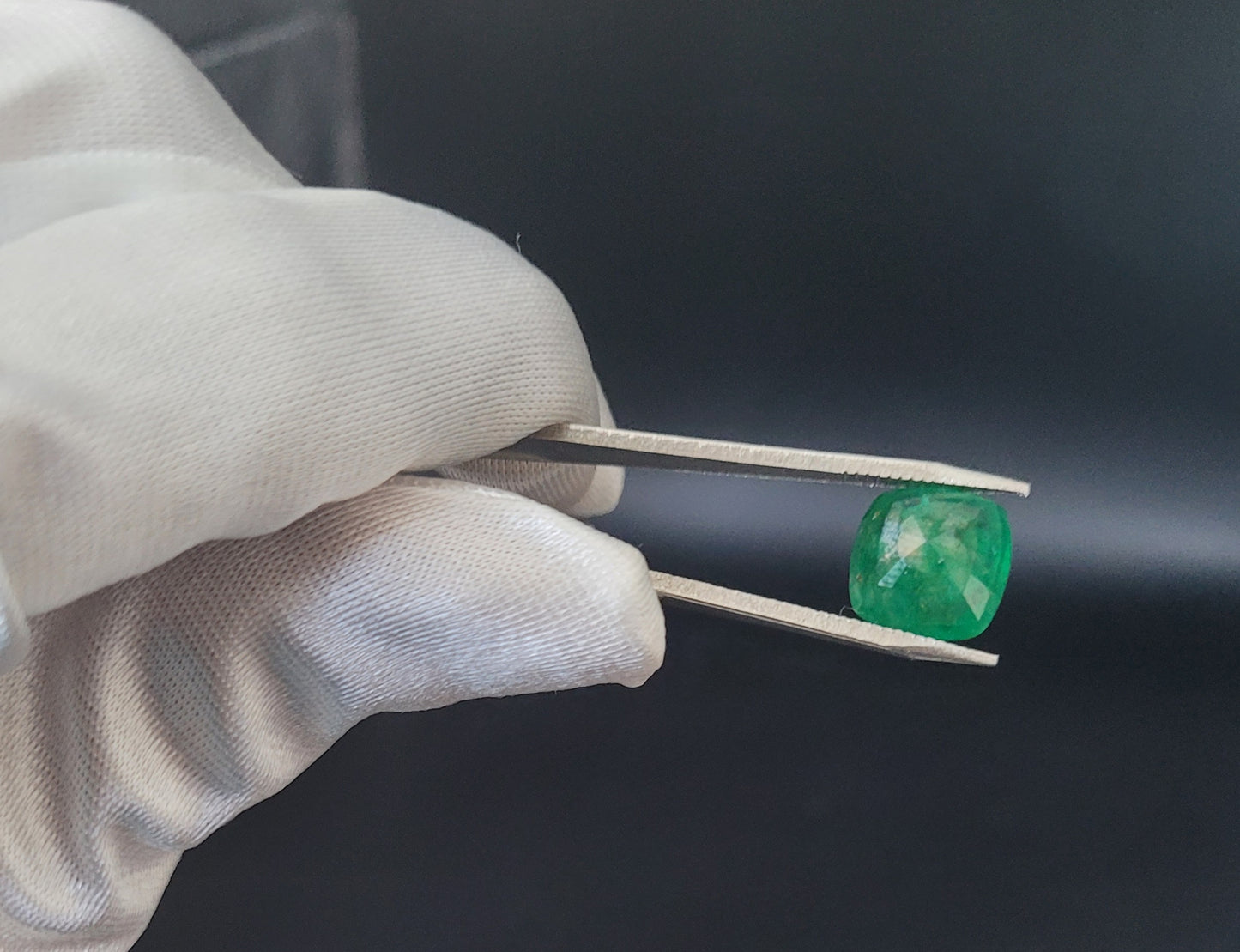 Emerald from swat 6.42 ct