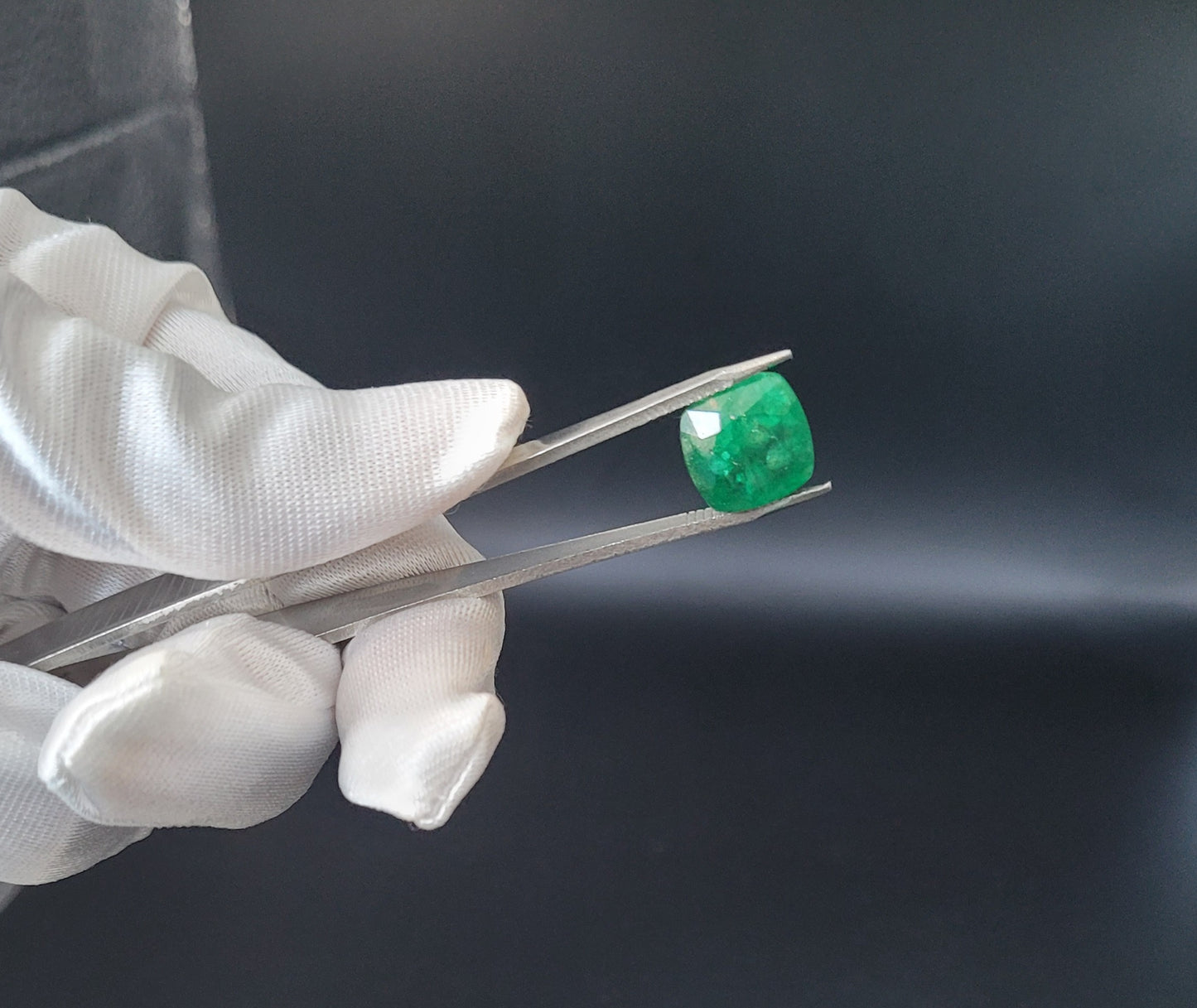 Emerald from swat 6.42 ct