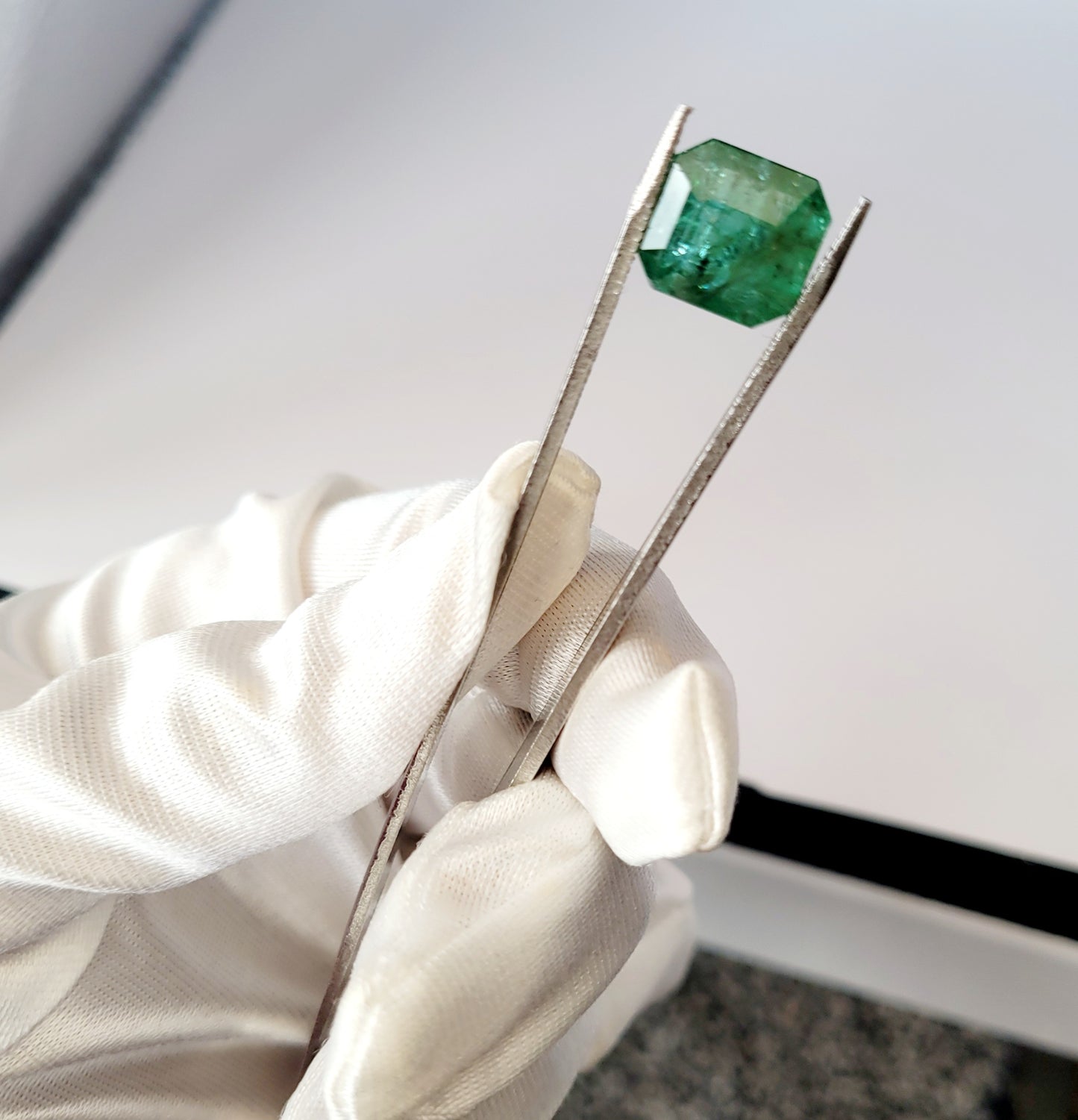 Beautiful Natural Sawat Emerald 7 carat