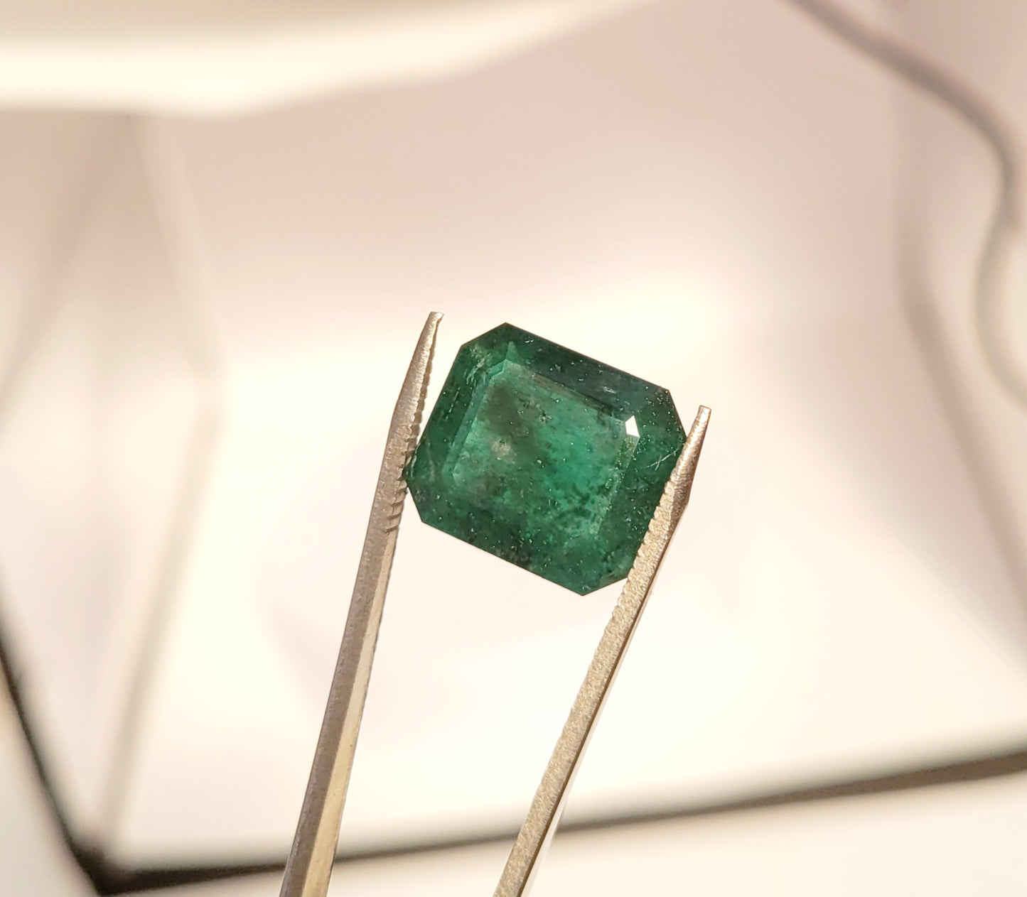 Émeraude 10,49 carats pierre précieuse en vrac