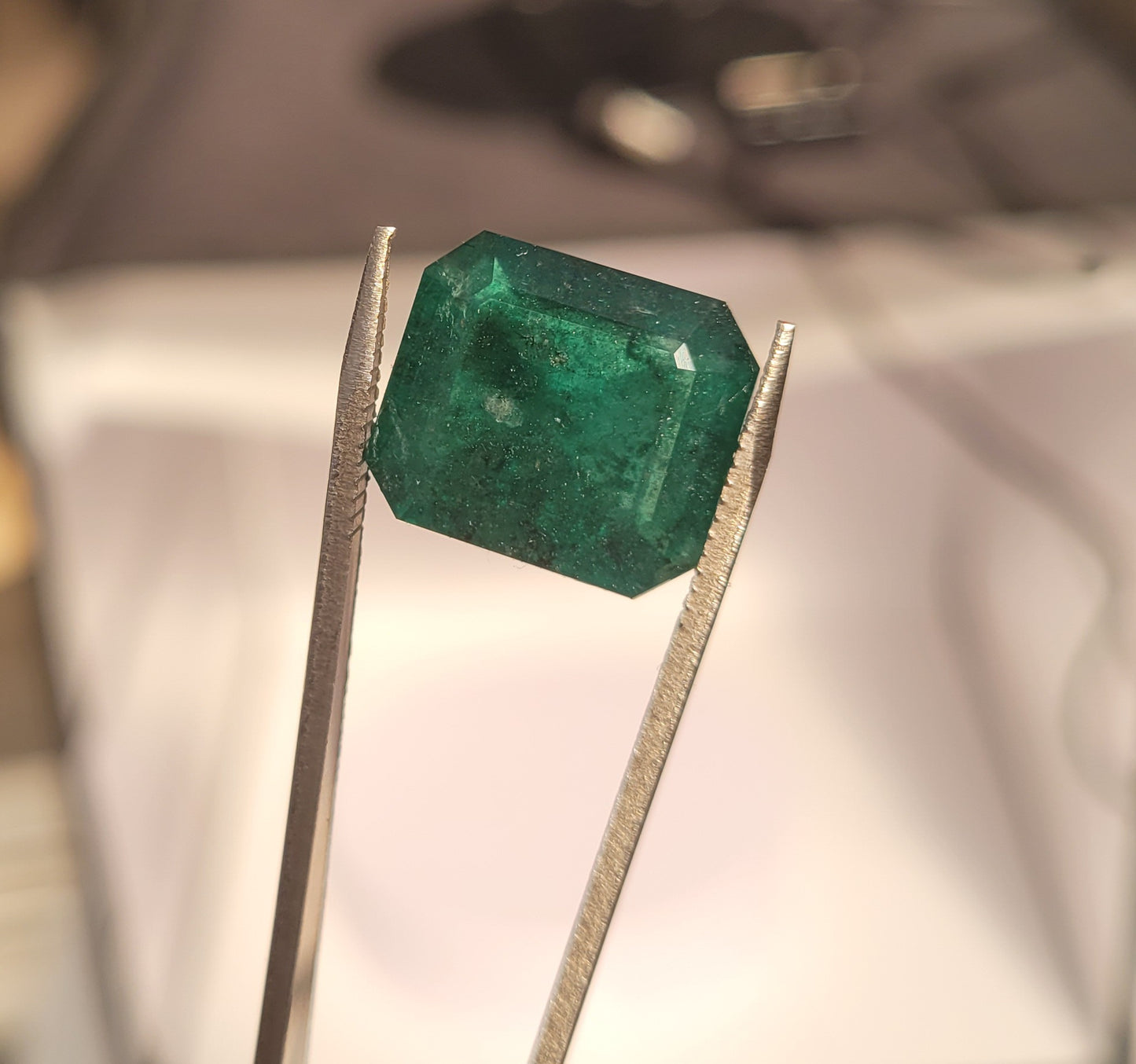 Émeraude 10,49 carats pierre précieuse en vrac