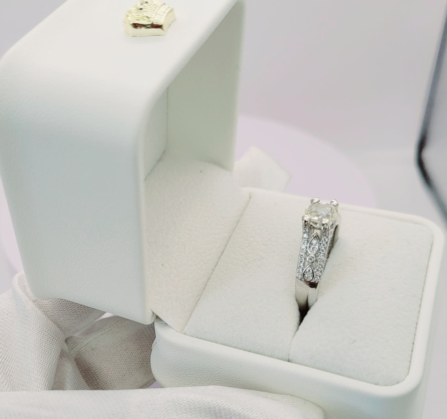 Stunning Natural Sapphire 2 carat silver ring size Q