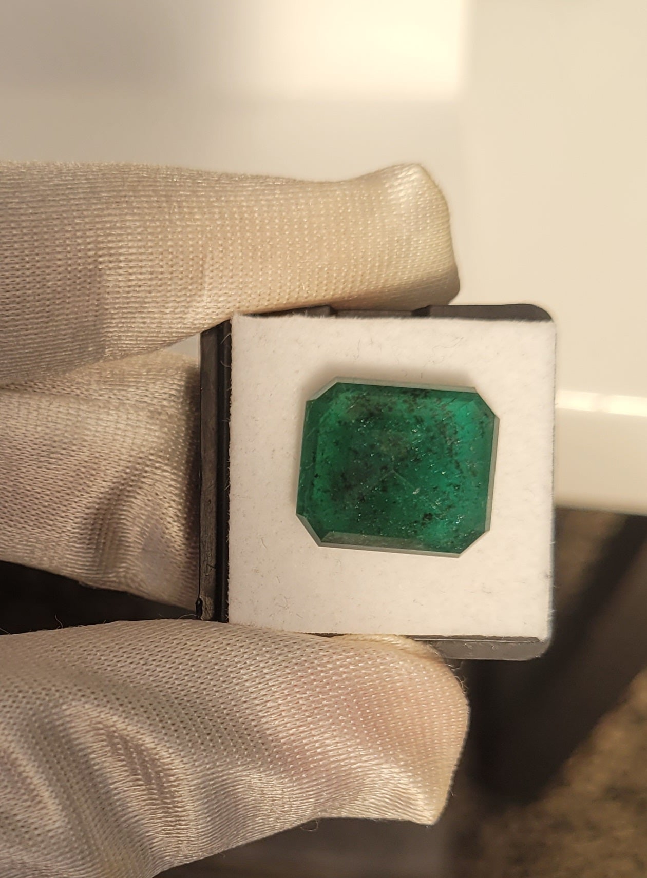 Émeraude 10,49 carats pierre précieuse en vrac