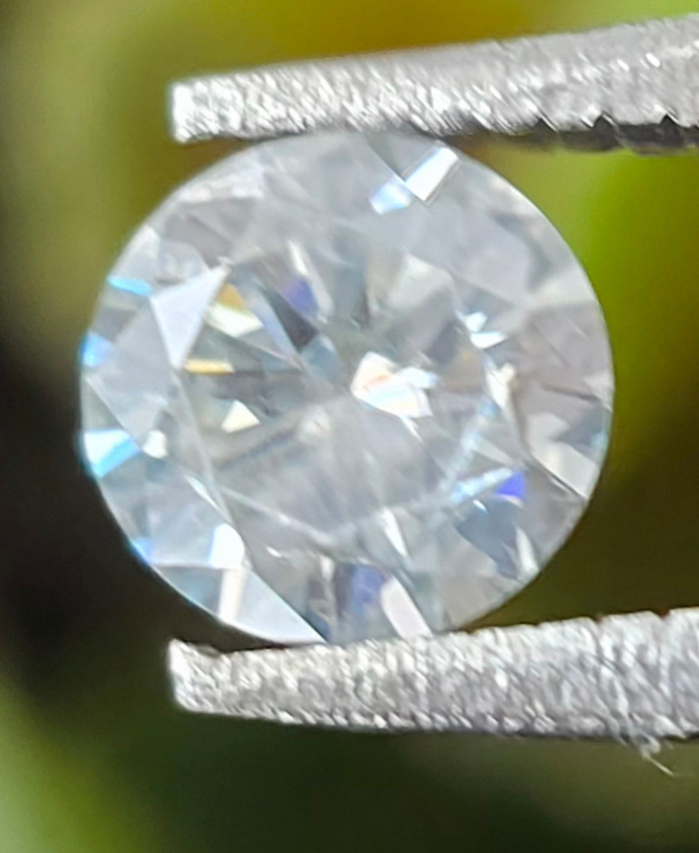 Diamond moissanite