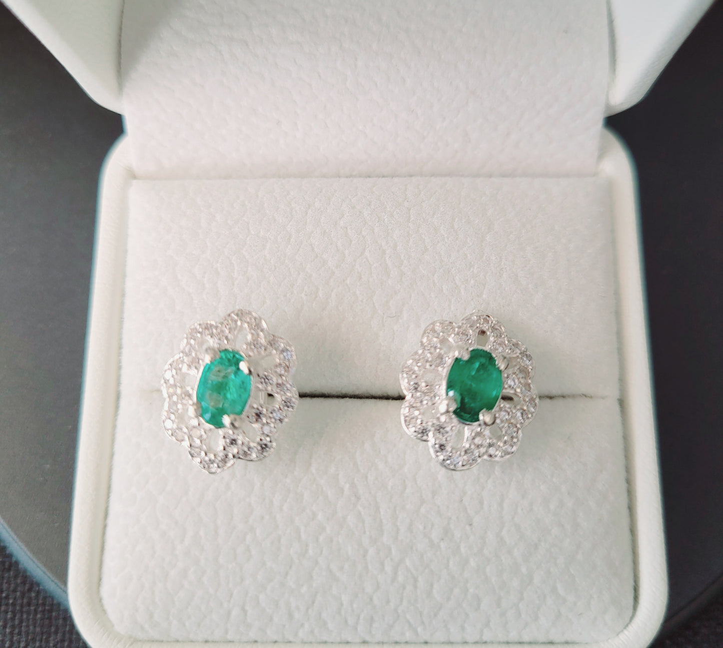 Stunning Natural Emerald 3 carat studs