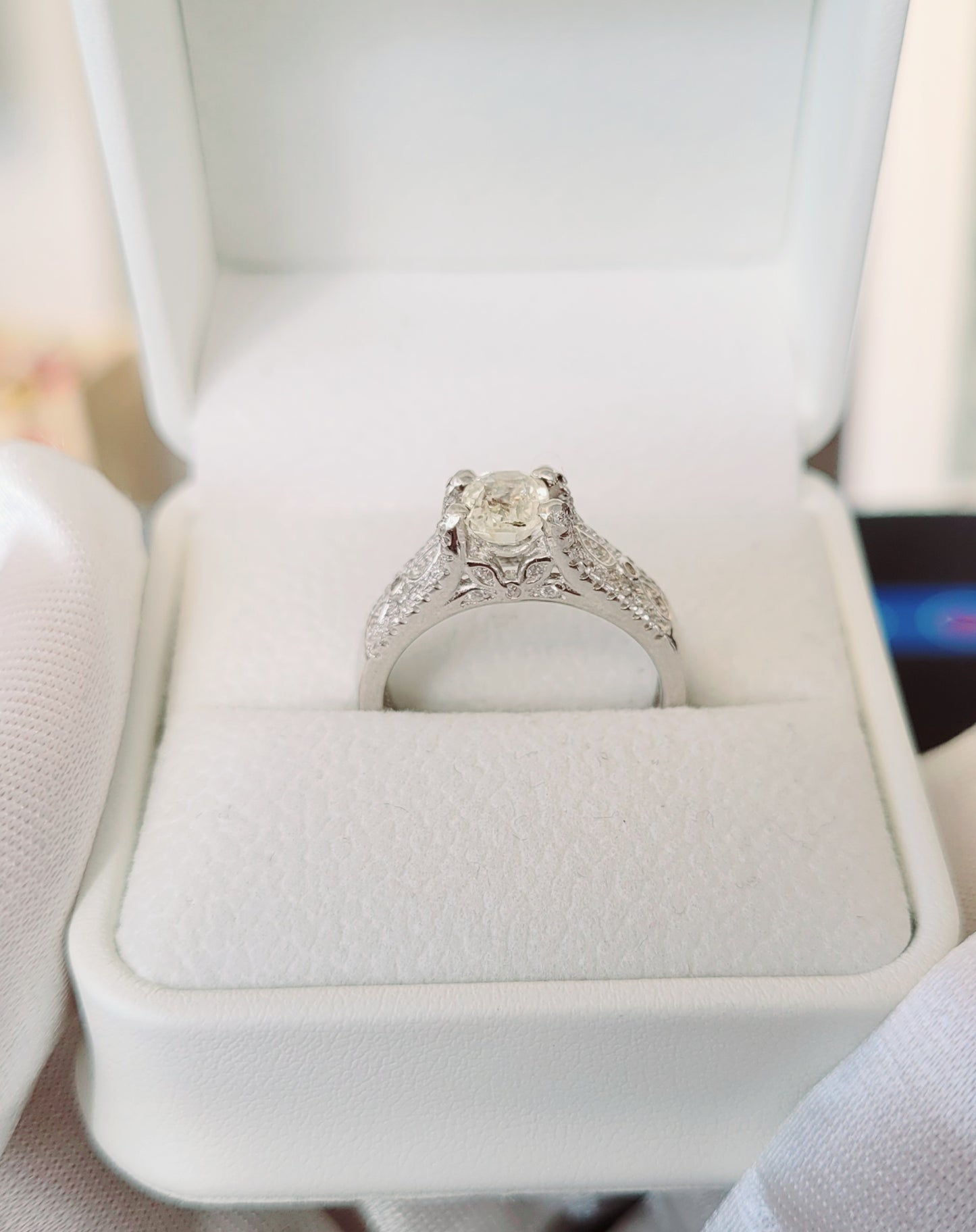 Stunning Natural Sapphire 2 carat silver ring size Q