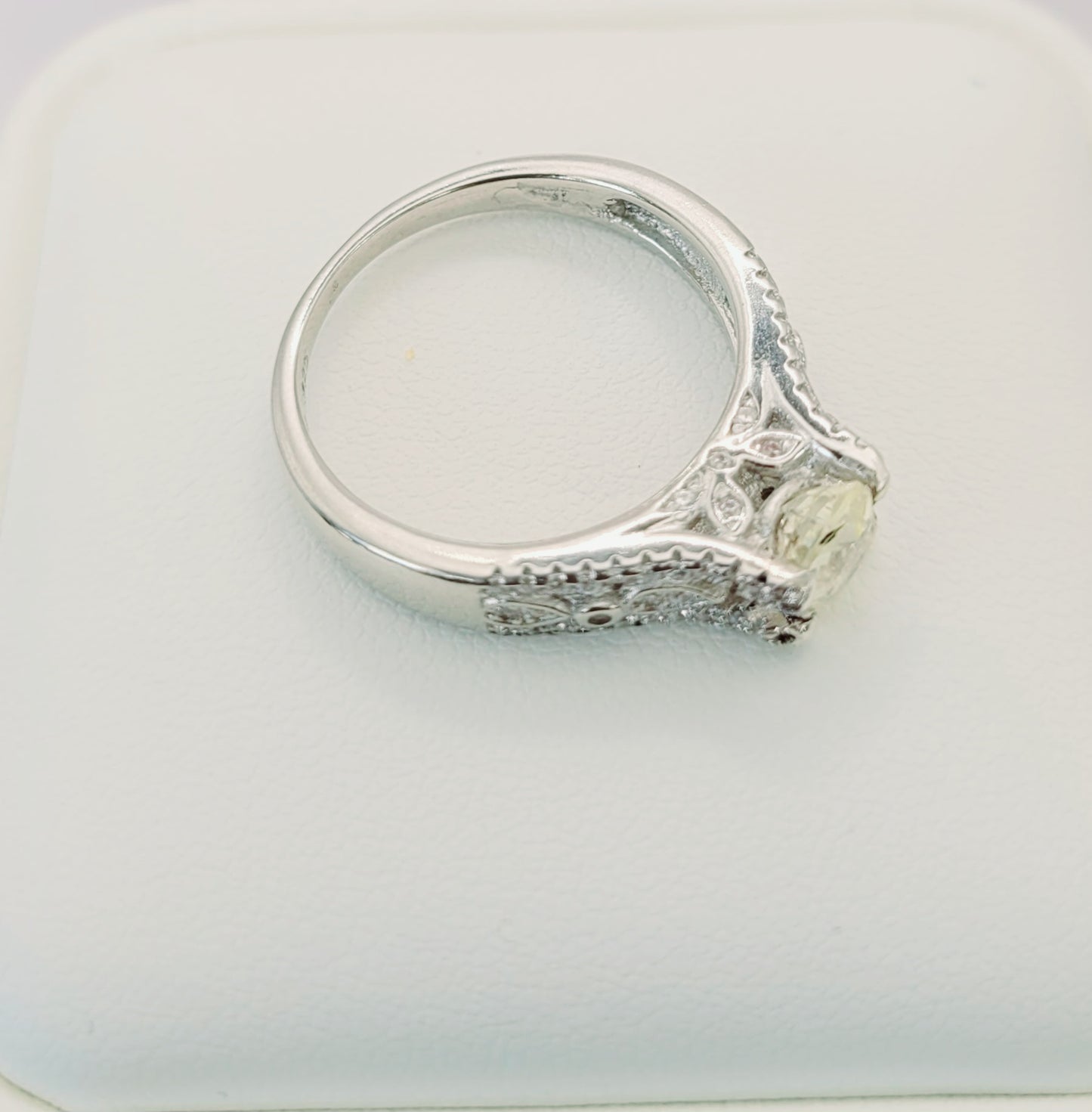 Stunning Natural Sapphire 2 carat silver ring size Q