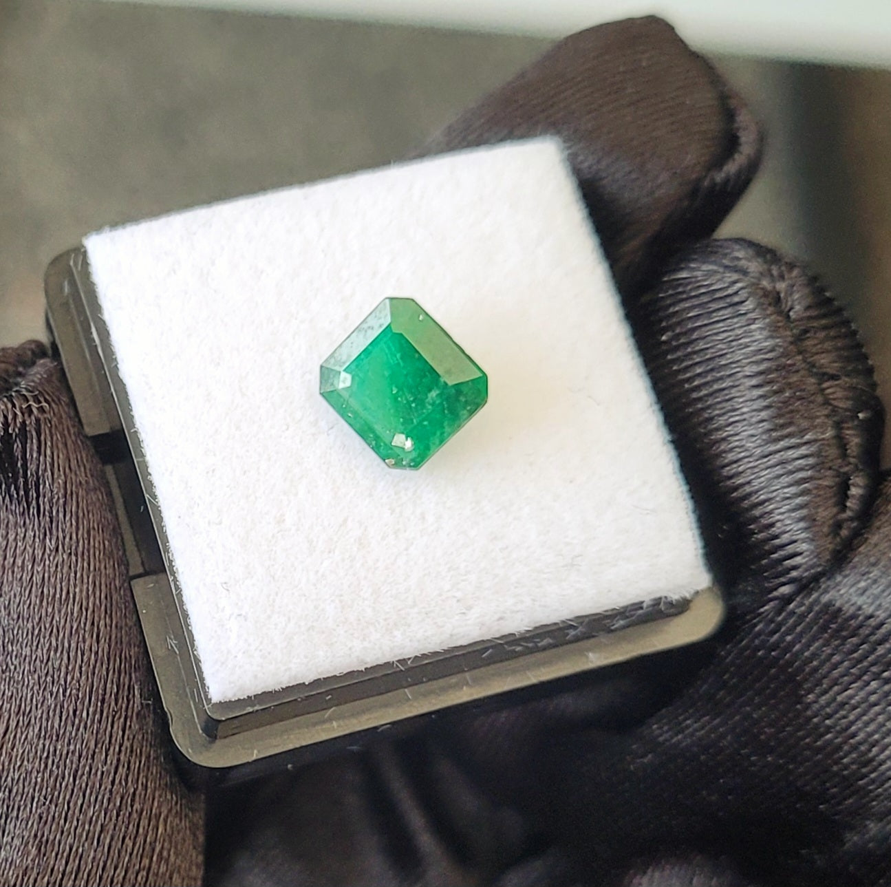 Natural Sawat Emerald 1.25 carat